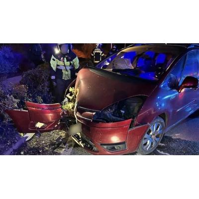 Se duerme al volante y choca contra una farola en Tudela