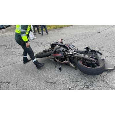 Un motorista de 23 años, herido grave tras chocar con un tractor en la NA-4230, en Ultzama
