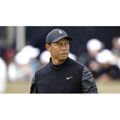 Tiger Woods sale en libertad bajo fianza tras sufrir un accidente de tráfico y negarse a realizar prueba de orina