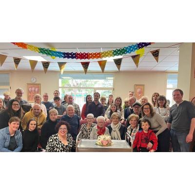 Josefina Salinas cumple 100 años en Tafalla