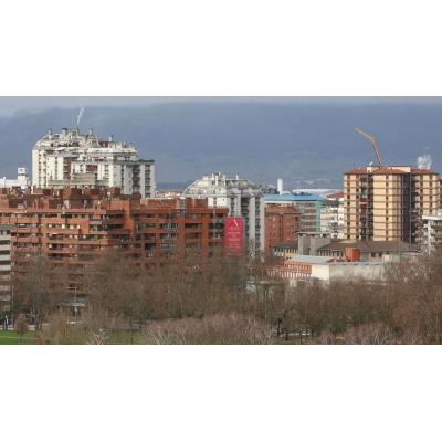 Iruña debate regular el acceso a 613 viviendas municipales