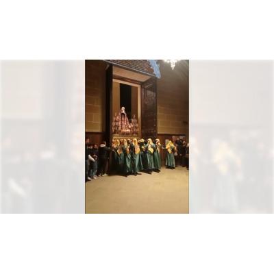 Vídeo del tradicional traslado de La Dolorosa en Pamplona