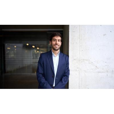 Rafael Valentí, neurólogo: "El paciente con demencia frontotemporal no actúa de forma extraña porque quiere; no puede hacerlo de otra manera"