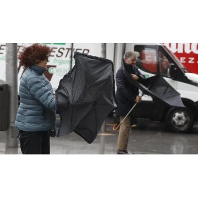 Aviso en Navarra por fuertes vientos y nieve en el Pirineo