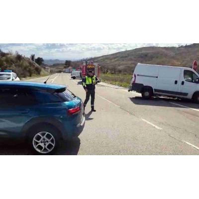 Accidente grave en Navarra: un herido tras un choque entre un furgón y una furgoneta en el cruce de la A-12
