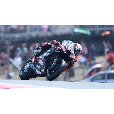 Marco Bezzecchi suma su quinta victoria consecutiva y Marc Márquez remonta hasta el quinto puesto