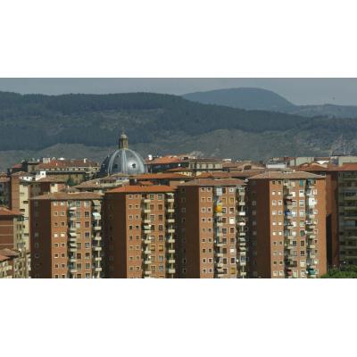 Primeros pasos para regenerar los 96 portales y 1.140 viviendas de Santa María la Real