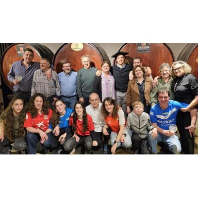 La celebración de Laso: Cena para 127, trikitixa y discoteca
