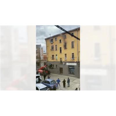 Vídeo con el incendio en una vivienda de Lodosa