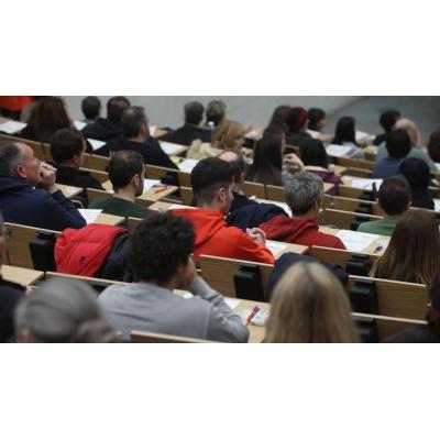 59 personas compiten por cada plaza de la OPE de conserje en Navarra: ¿aprobarías el examen?