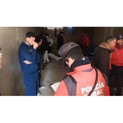 Un iPhone geolocalizado destapa en Pamplona una bajera con once móviles robados