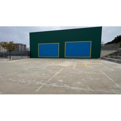 El frontón de Lezkairu se adapta para poder acoger partidos de frontball