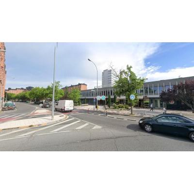 Un ciclista, atropellado por un coche en Pamplona