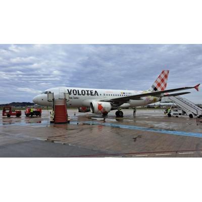 El encarecimiento del combustible provoca las primeras cancelaciones de vuelos en las aerolíneas