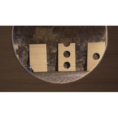 El traje de roncalesa se hace madera en el Horno de la Ciudadela
