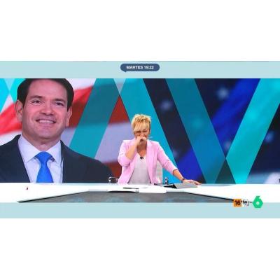 El ataque de risa de Cristina Pardo que le impide seguir con 'Más vale tarde'