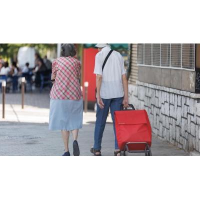 La tasa de ahorro de los hogares se desploma siete décimas en 2025