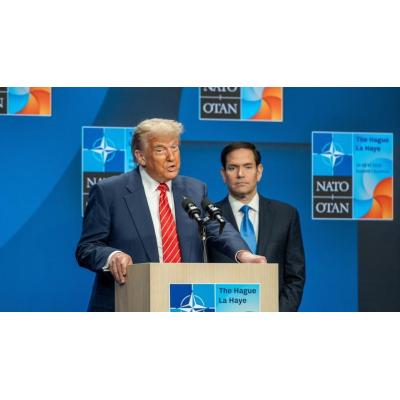 Trump valora la salida de Estados Unidos de la OTAN