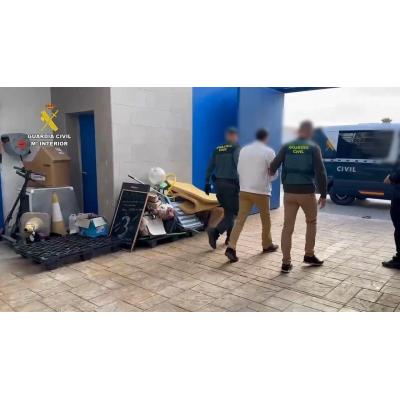 La Guardia Civil desarticula una organización criminal que estafó cerca de 200.000 euros en combustible