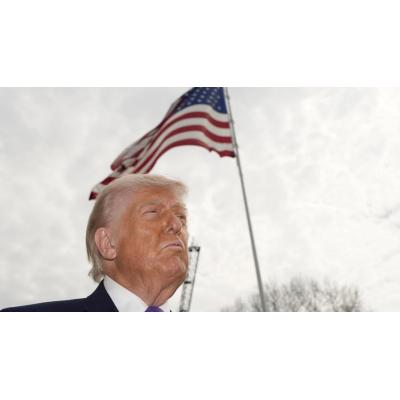 Trump presume y celebra el lanzamiento del Artemis II hacia la órbita lunar