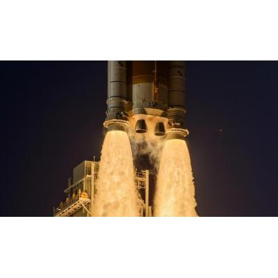 La misión Artemis II abandona la órbita terrestre y se dirige a la Luna