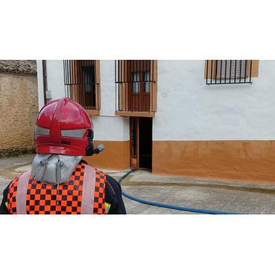 Trasladada al hospital por inhalación de humo una vecina de Villatuerta de 76 años tras el incendio de su vivienda
