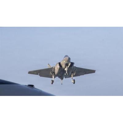 Irán reivindica el derribo de un avión de combate de EEUU en el estrecho de Ormuz