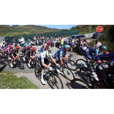 La Itzulia saca el colmillo
