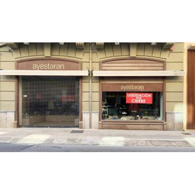 Cierra un local histórico de Pamplona donde los zapatos "eran más baratos porque duraban más"