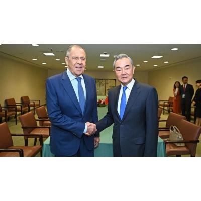 China y Rusia estrechan su colaboración para lograr una "desescalada" entre EE.UU. e Irán