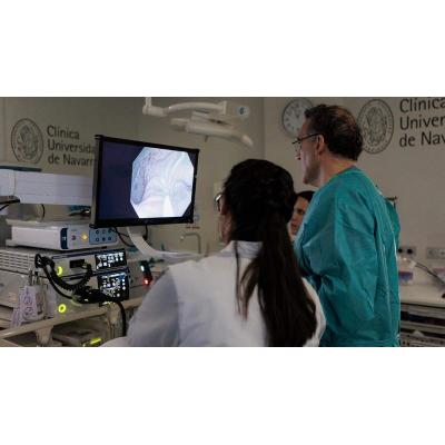 Los médicos de la Clínica Universidad de Navarra señalan otro riesgo en el cáncer de colon más allá de la edad