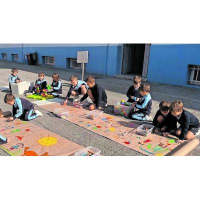 El patio del colegio Amor de Dios, espacio de integración y memoria
