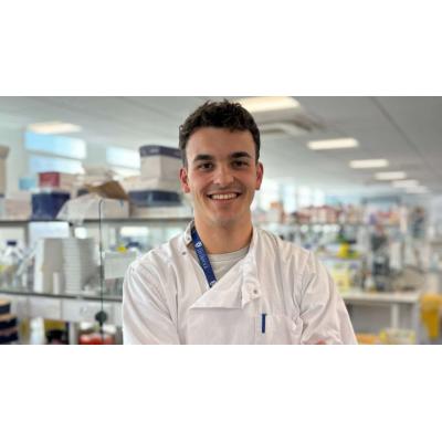 Los 10 estudiantes de la Universidad de Navarra que hacen la maleta para vivir una aventura internacional