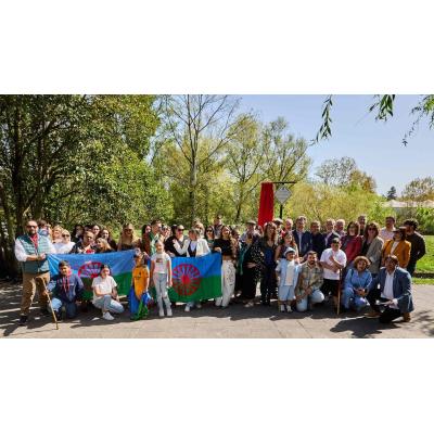 El gesto de Pamplona con el pueblo gitano que deja una huella permanente junto al río Arga