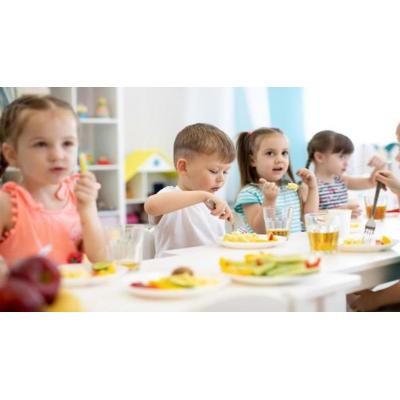 Menos azúcar y más huerta navarra: el modelo de las Escuelas Infantiles de Pamplona que premia el Ministerio
