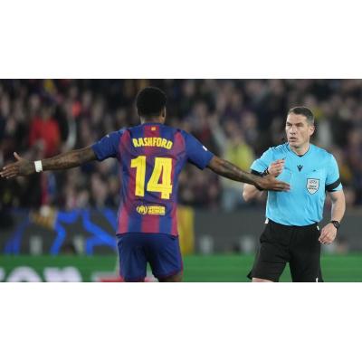 El Barcelona presenta "una queja formal" ante la UEFA por el no penalti de Pubill