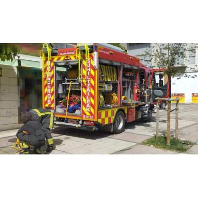 Grave incendio en la cocina de una vivienda de Pamplona: dos personas trasladadas al hospital