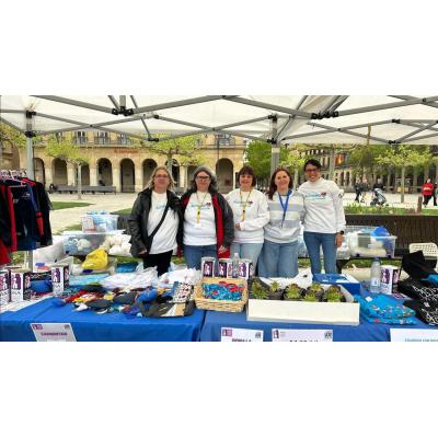 Cientos de personas respaldan en Pamplona y Tudela el Día Mundial del Autismo con un mensaje de reivindicación