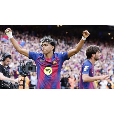 El Barcelona gana el derbi y se escapa a nueve puntos del Real Madrid
