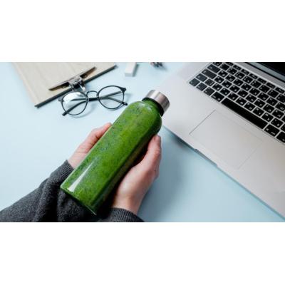 Avisan del riesgo de problemas gastrointestinales por la mala higiene de botellas reutilizables