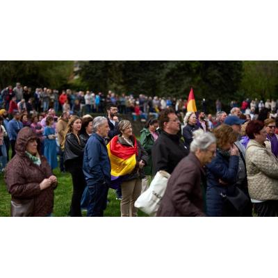 Homenaje a los fusilados de Navarra con motivo del aniversario de la II República
