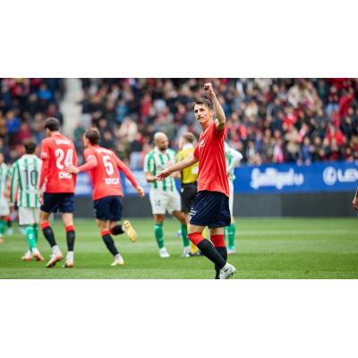 Vuelta de honor para Budimir