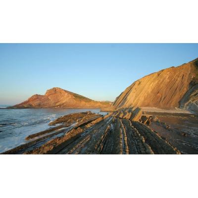 Aparece el cuerpo sin vida de una mujer en una playa de Gipuzkoa