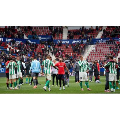 La plantilla del Betis se queda ‘atrapada’ en El Sadar de Pamplona durante casi cuatro horas