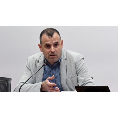 El Parlamento no logra aclarar por qué Acciona- Servinabar fue la única interesada en las obras del Navarra Arena