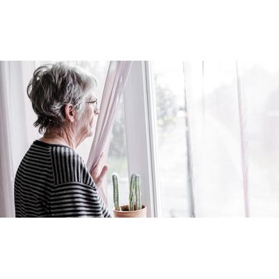 La soledad afecta a la memoria de los mayores, pero no acelera el deterioro cerebral