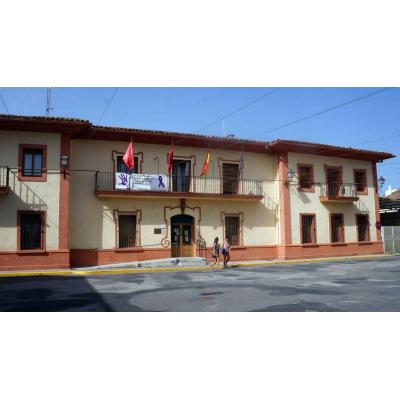 El Ayuntamiento de Castejón denuncia pintadas racistas en la localidad