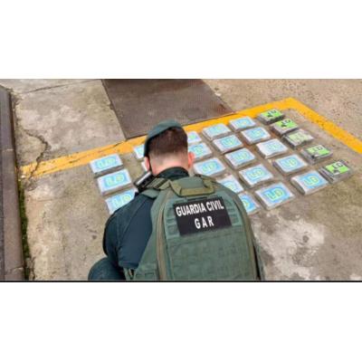 Un control en Vera saca a la luz 35 kilos de cocaína escondidos en un vehículo
