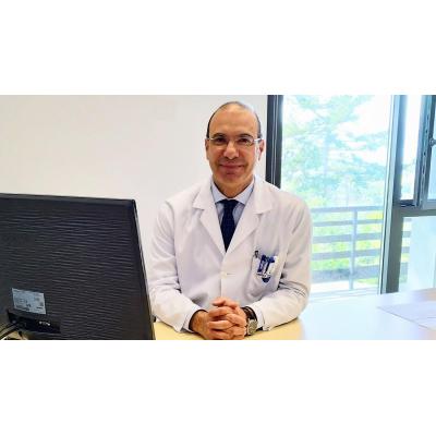 Un traumatólogo del Hospital San Juan de Dios de Pamplona, especializado en cirugía avanzada de pie y tobillo por el Hospital for Special Surgery de Nueva York