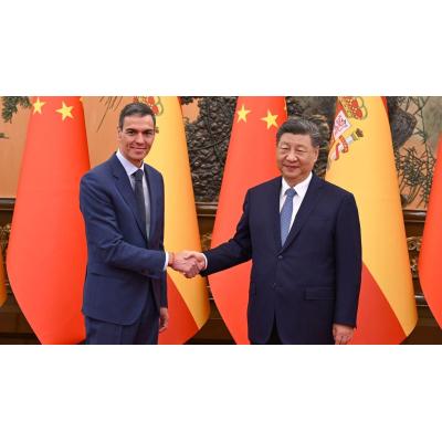 Xi se sitúa junto a Sánchez "en el lado correcto de la historia" y celebra la sólida relación bilateral con España